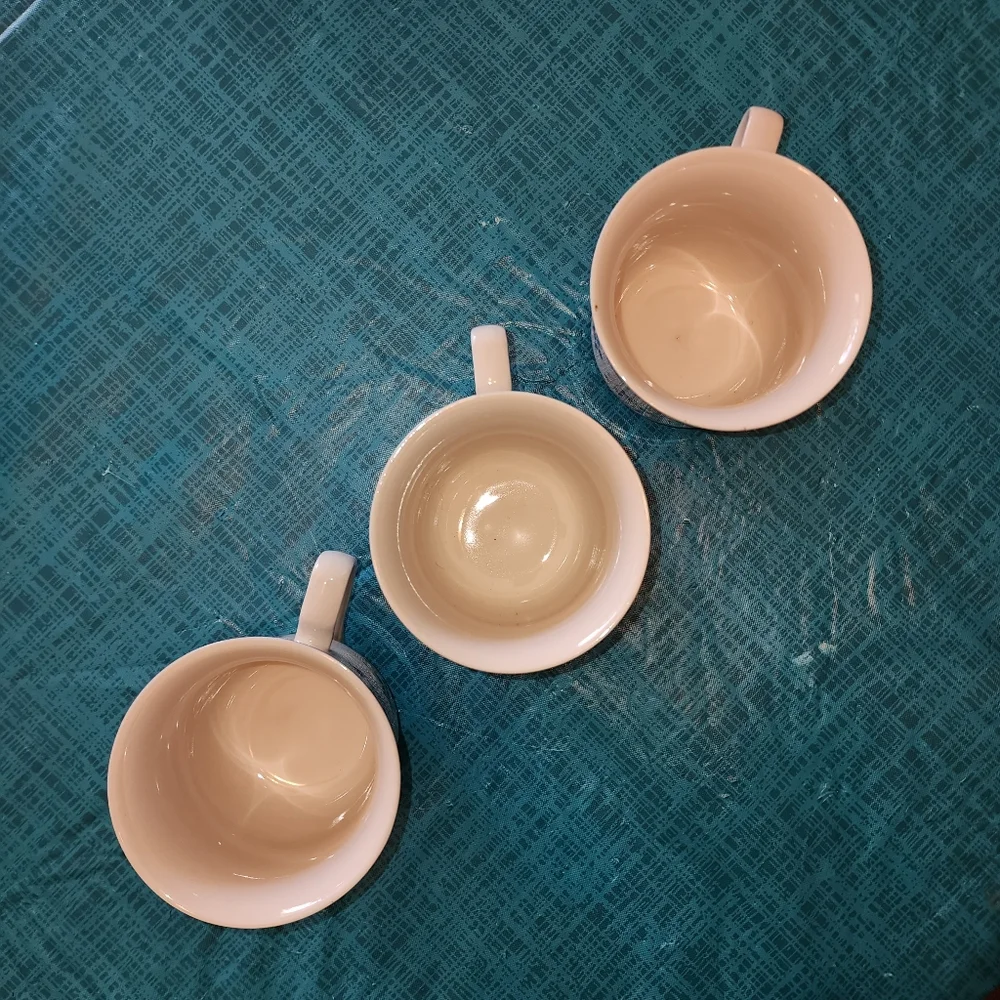 PROVENCE 3 Mugs, Creamer 260 Boquet Blue mugs 3.5